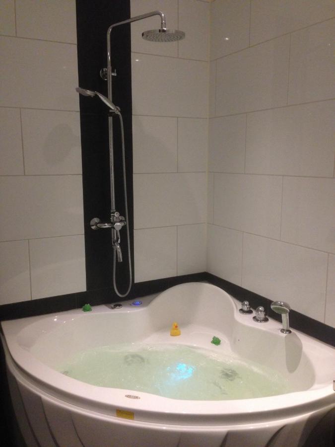 Beach Rose, 1 Free Parking, 2 Min. From Beach, Jacuzzi Noordwijk Esterno foto